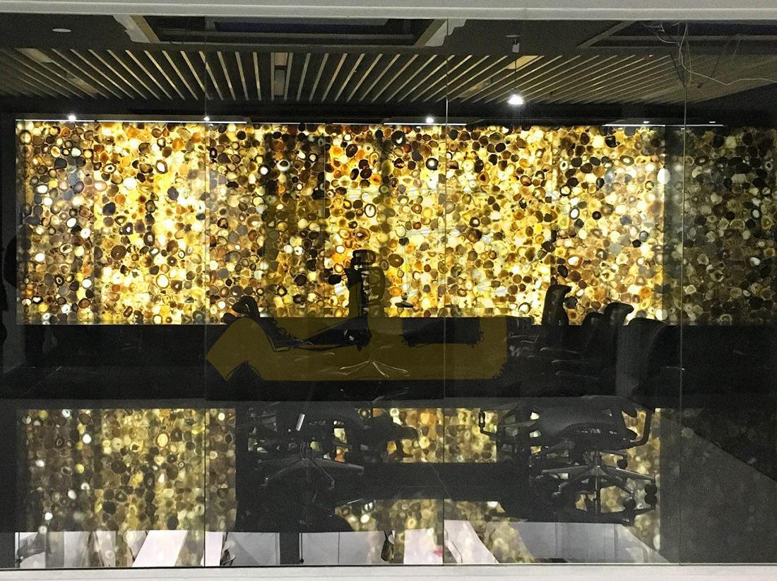 سقف گریلیوم _ سقف کاذب _ گریلیوم _ مدرن _ اداری _ چراغ سقف کاذب _ سافت لایت